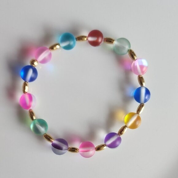 Vibrant Multicolor Beaded Bracelet with Gold Accents - Picture 5 of 5